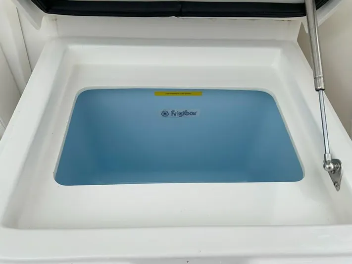 Salty Bear Yacht Photos Pics Livewell compartment on 2022 Albemarle 360 Express Fisherman boat.