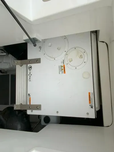 Salty Bear Yacht Photos Pics 