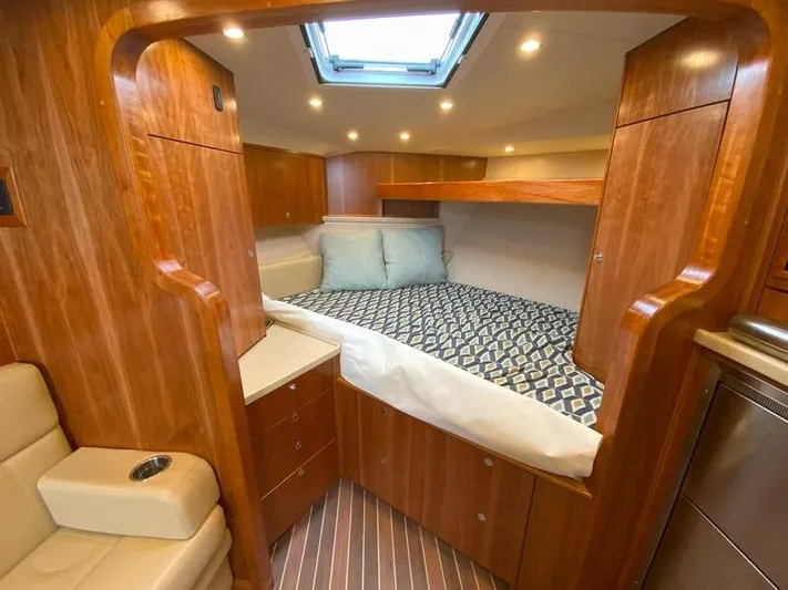 Salty Bear Yacht Photos Pics 