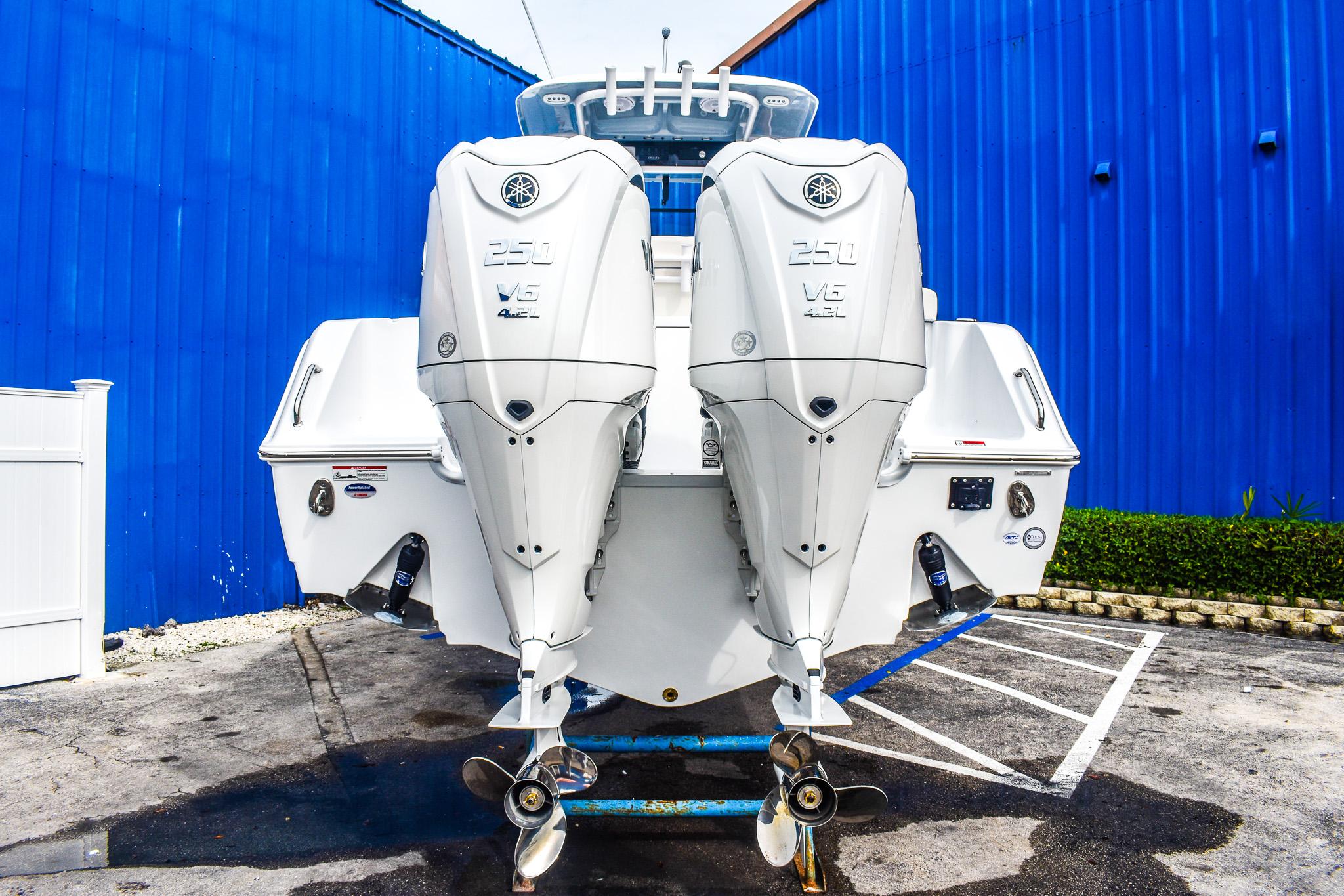 2024 Sea Hunt Gamefish 27 with Coffin Box Center Console for sale