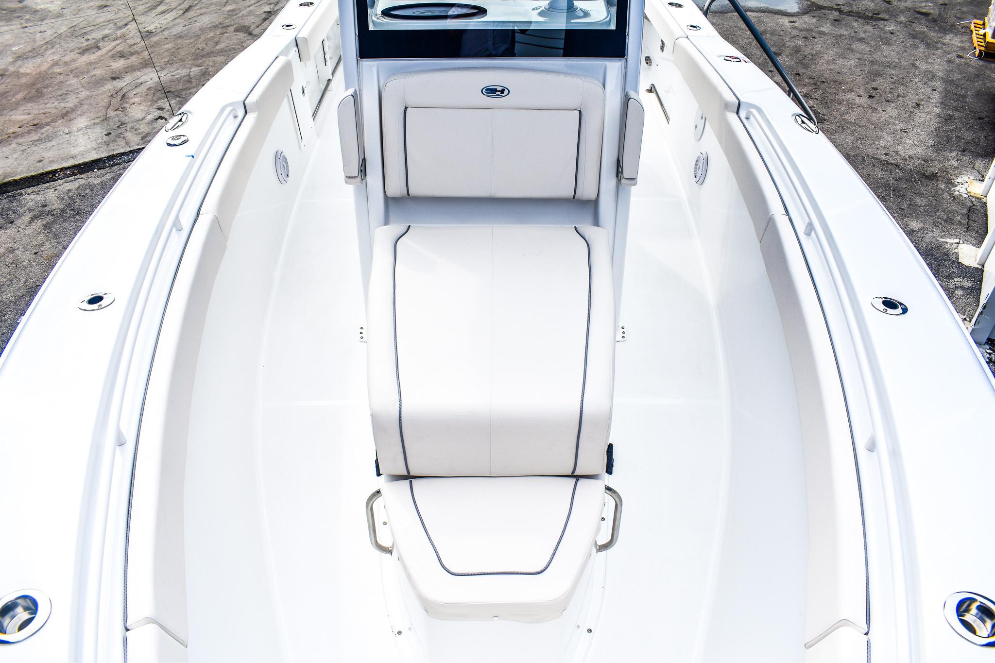 2024 Sea Hunt Gamefish 27 with Coffin Box Center Console for sale