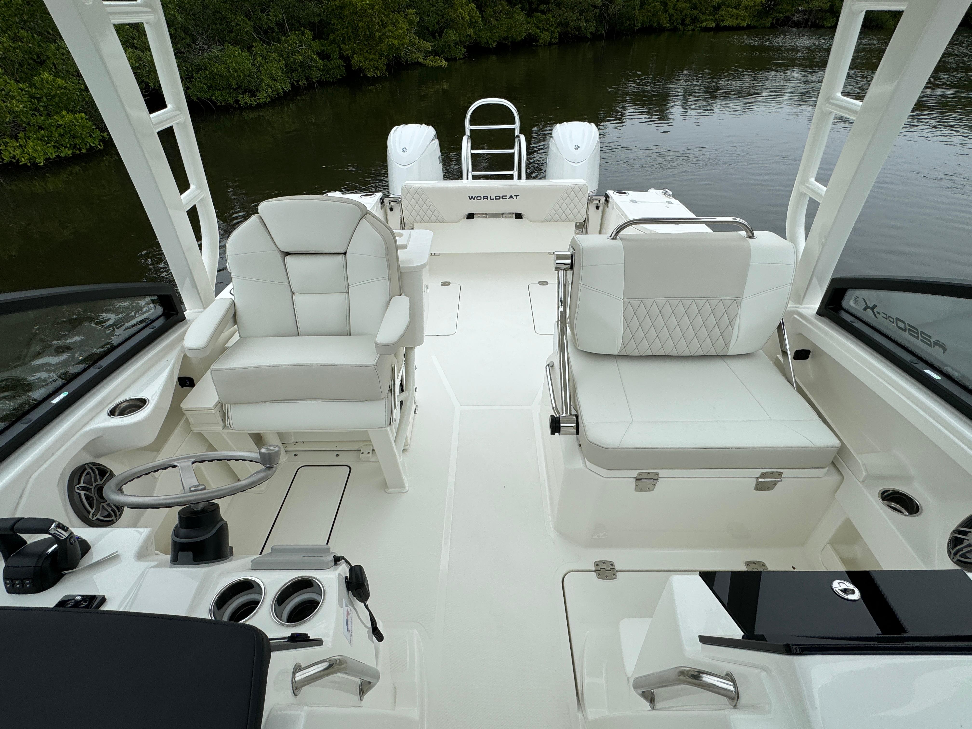 2024 World Cat 260 DCX Power Catamaran for sale YachtWorld