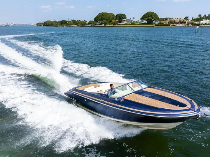  Yacht Photos Pics 2020 Chris-craft Corsair 34 - Image 2