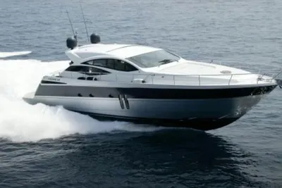 2007 Pershing 62