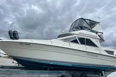 Sea Ray 340 Sedan Bridge