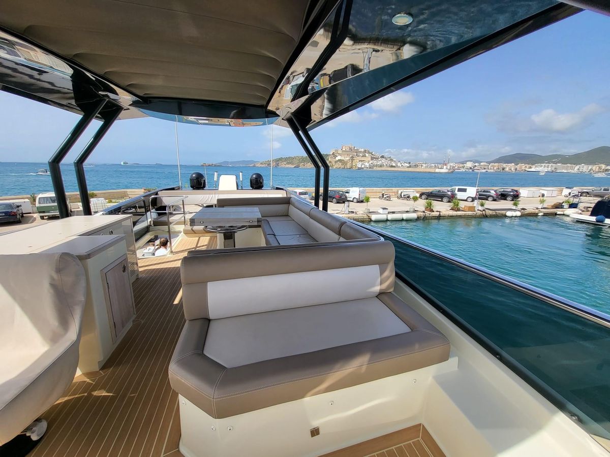 2018 Monte Carlo Yachts 52 