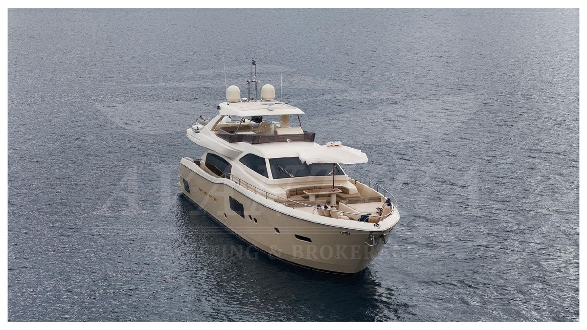 2010 Ferretti Yachts 80 
