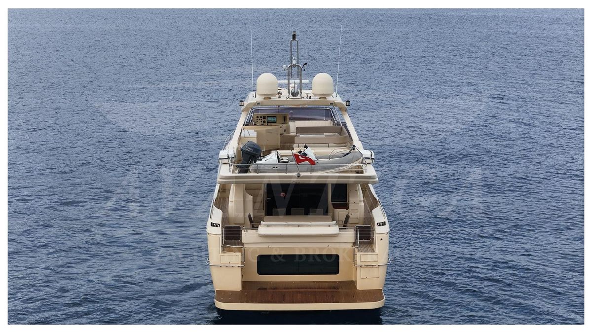 2010 Ferretti Yachts 80 