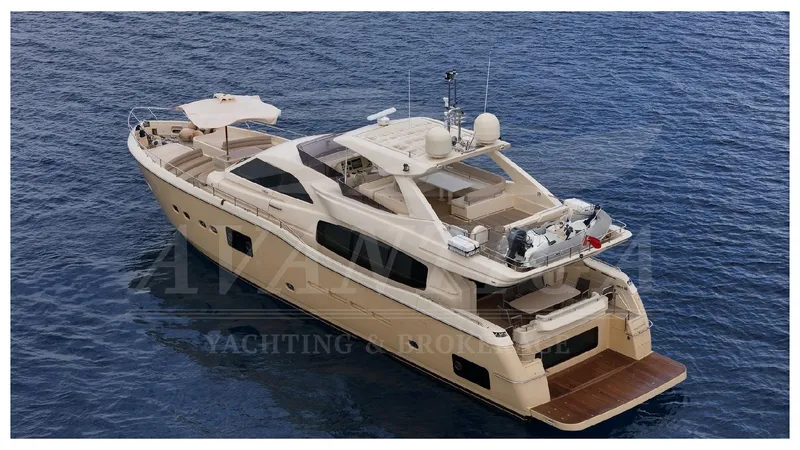  Yacht Photos Pics Luxurious 2010 Ferretti Yachts Altura 840 cruising on open water.