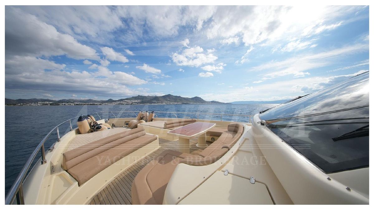 2010 Ferretti Yachts 80 