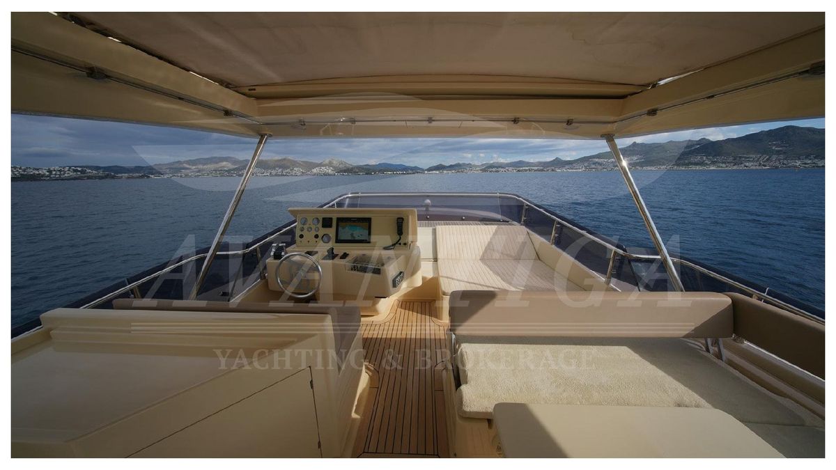 2010 Ferretti Yachts 80 