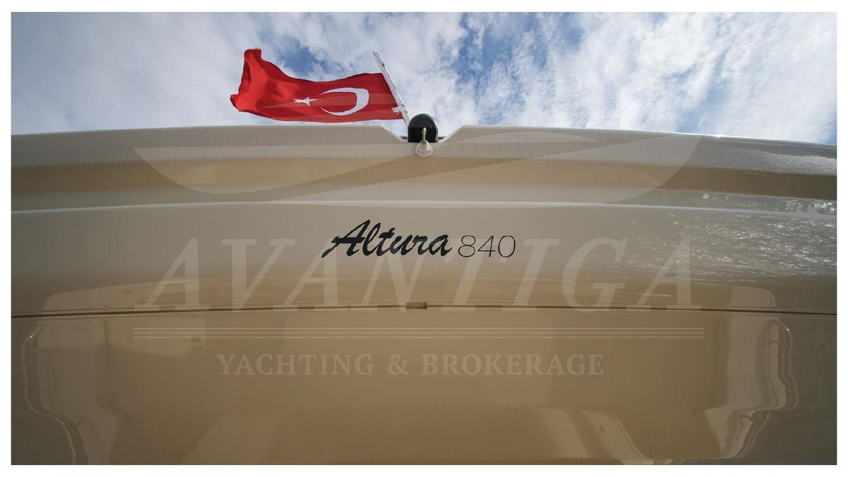 2010 Ferretti Yachts 80 