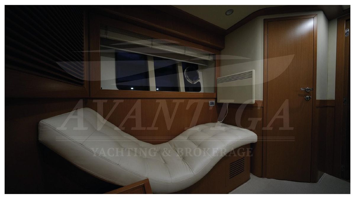 2010 Ferretti Yachts 80 