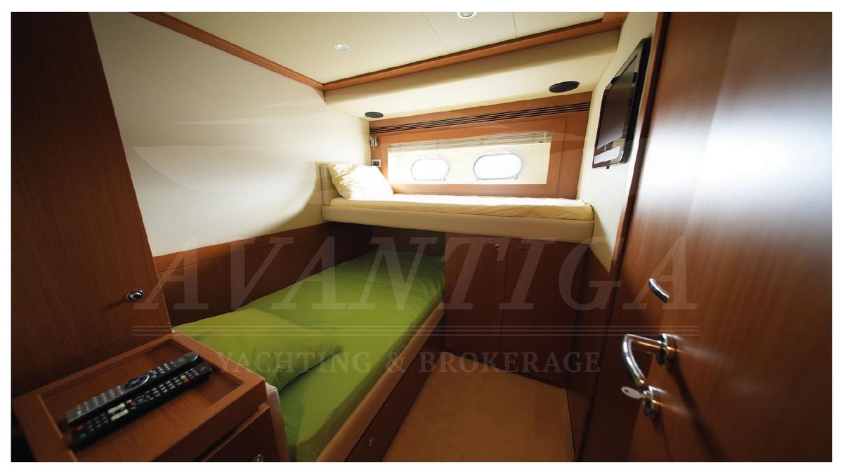 2010 Ferretti Yachts 80 