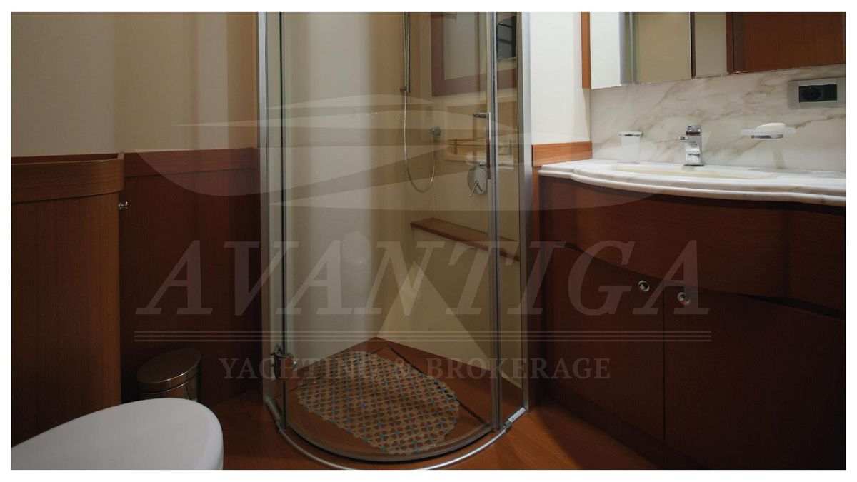 2010 Ferretti Yachts 80 