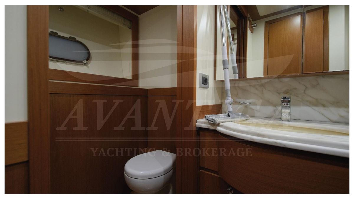 2010 Ferretti Yachts 80 