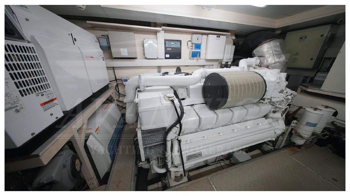 2010 Ferretti Yachts 80 
