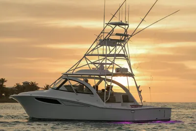 Mag Bay 42 Express