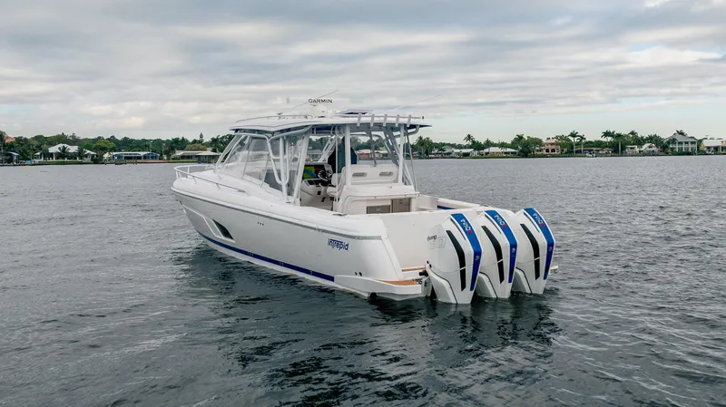 Rightview Yacht Photos Pics 