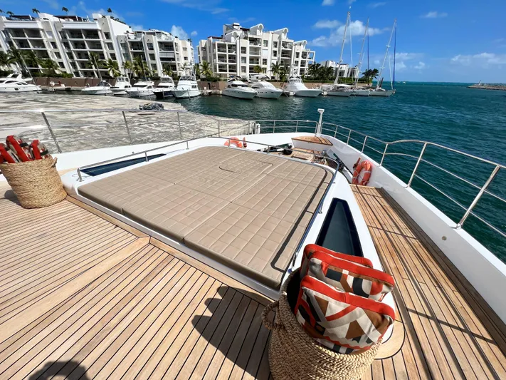 Carobelle Yacht Photos Pics 