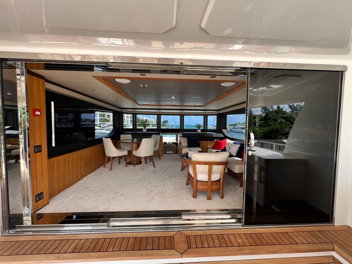 2018 Gulf Craft 104 