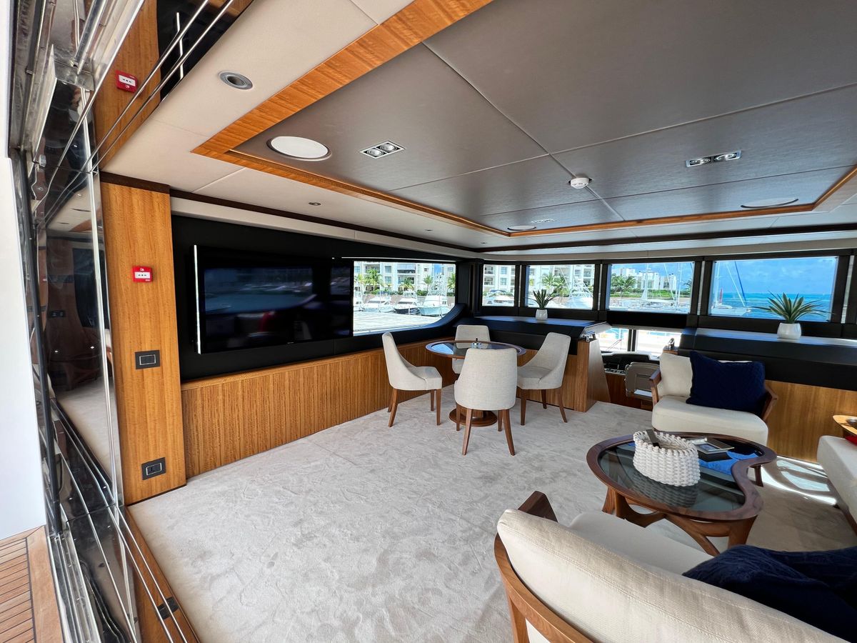 2018 Gulf Craft 104 