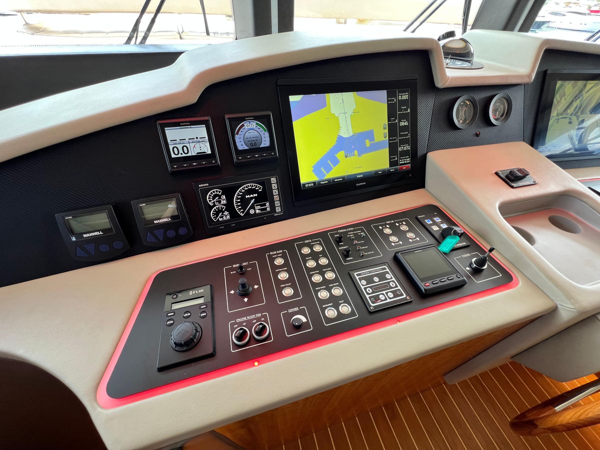 2018 Gulf Craft 104 