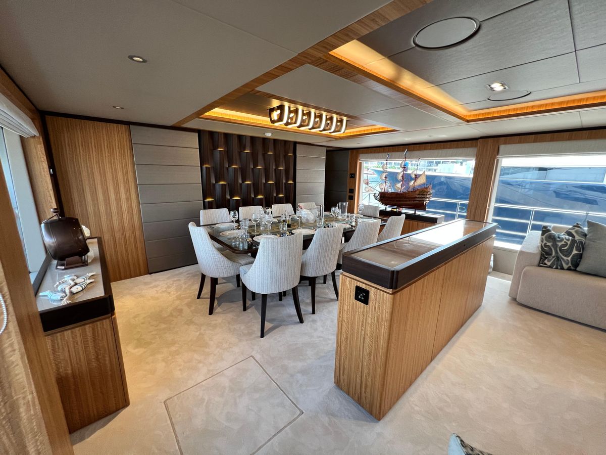 2018 Gulf Craft 104 