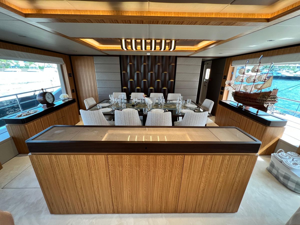 2018 Gulf Craft 104 