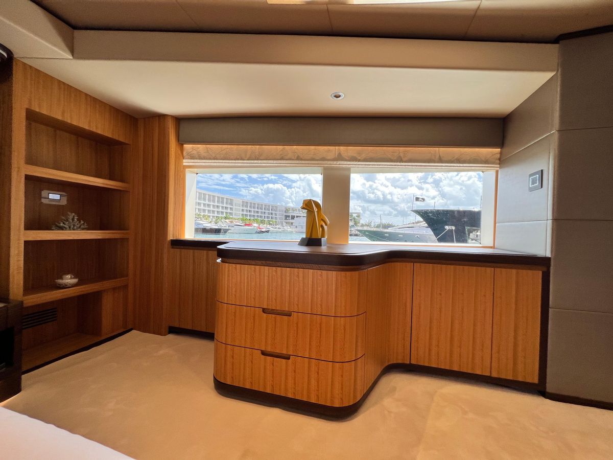 2018 Gulf Craft 104 