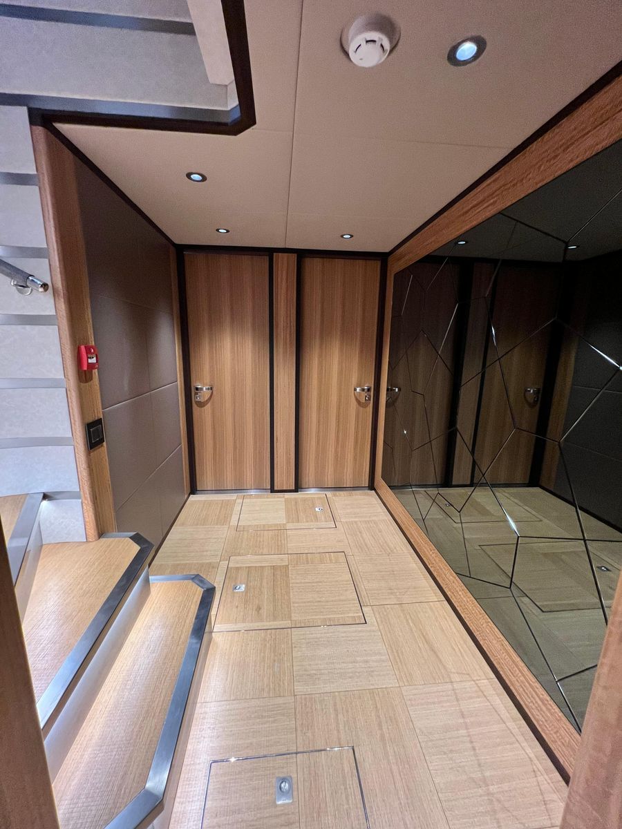 2018 Gulf Craft 104 