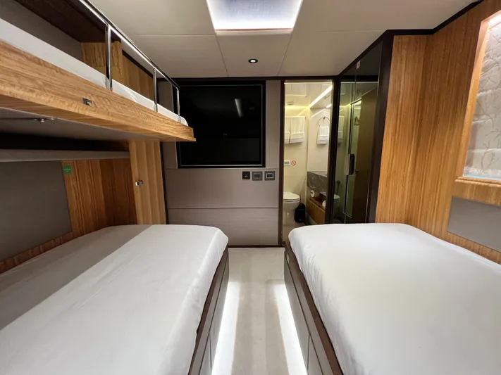 Carobelle Yacht Photos Pics 