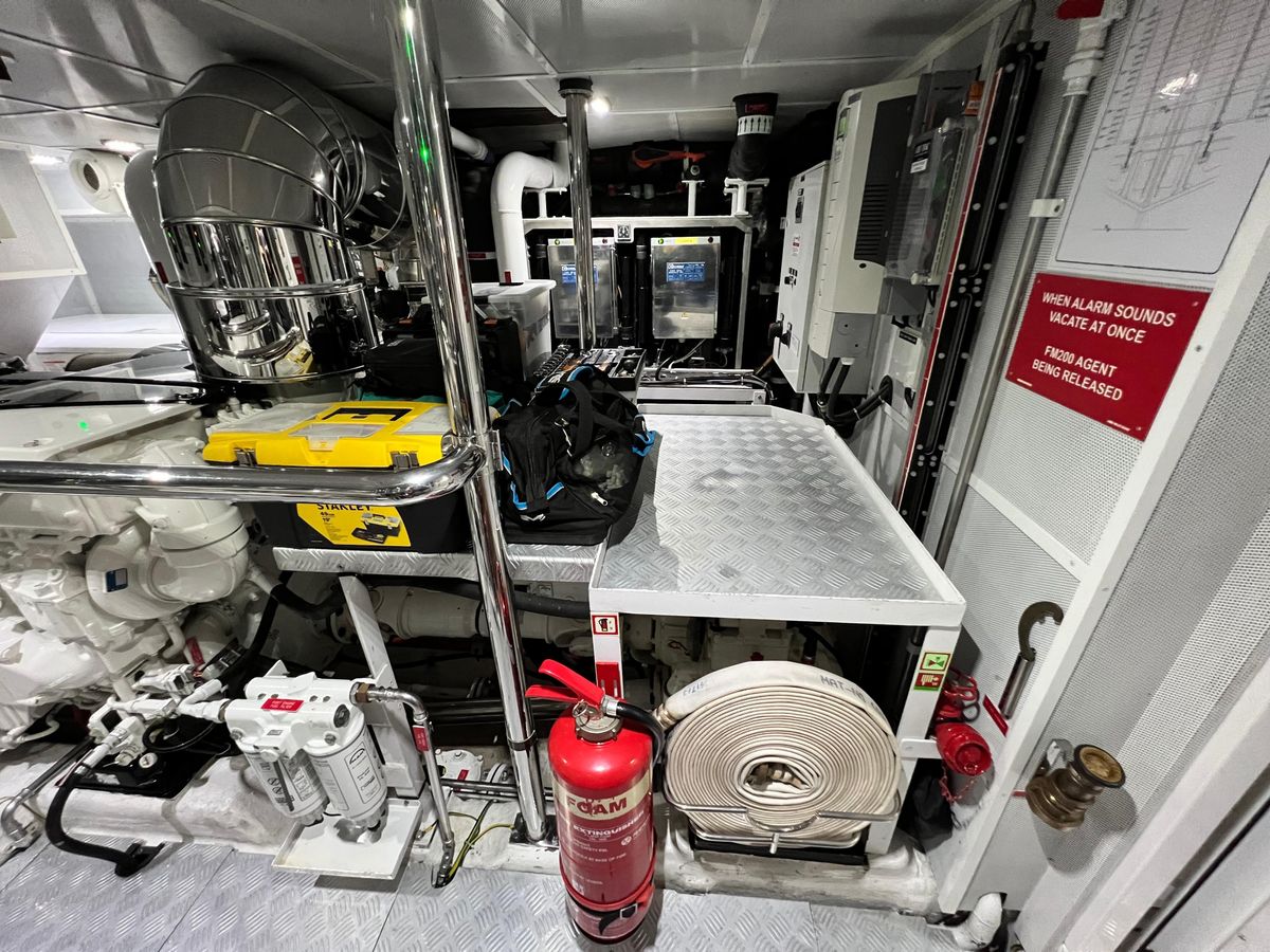 2018 Gulf Craft 104 