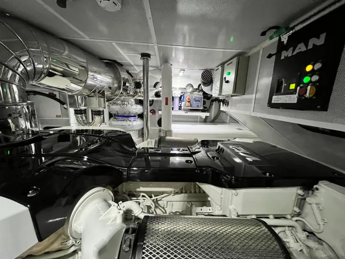 Carobelle Yacht Photos Pics 