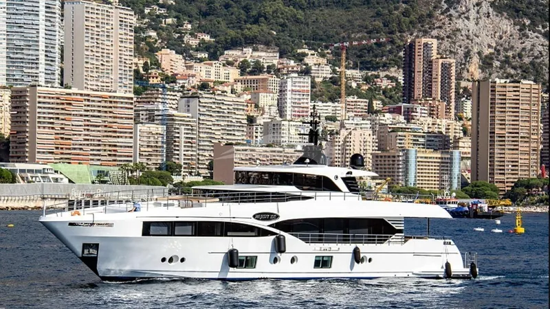 Carobelle Yacht Photos Pics 