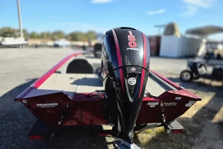 2021 Tracker Pro Team 195 TXW Tournament Edition boat with powerful 150 Pro engine.