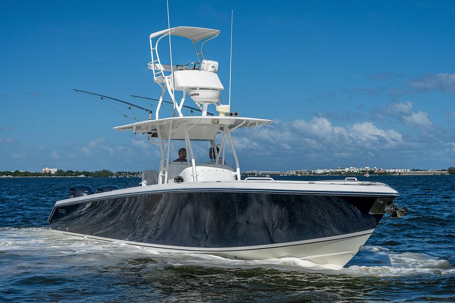 2005 Venture 39 Open