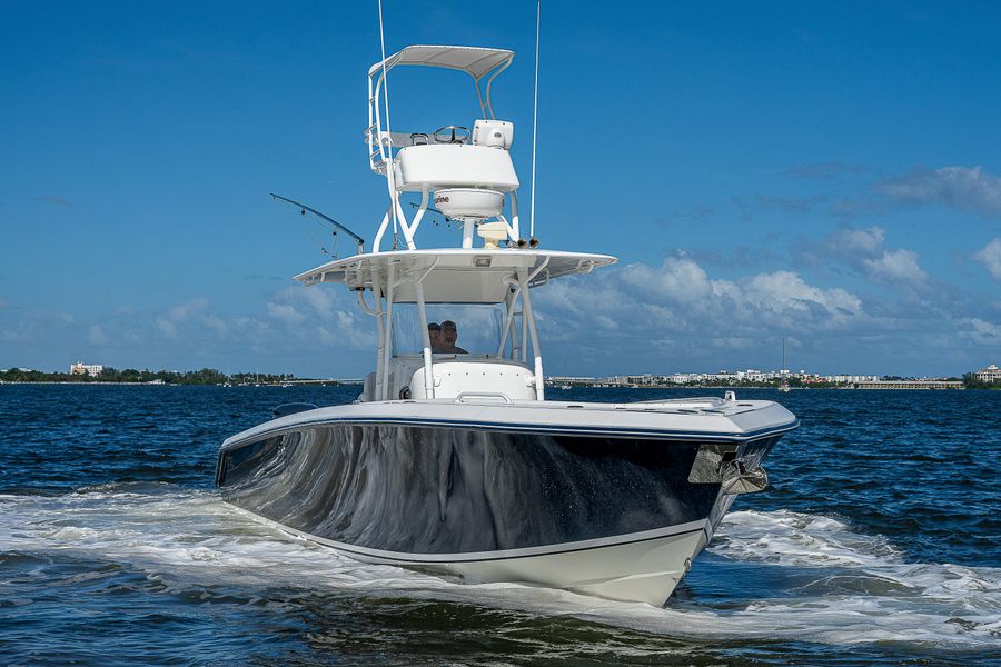 2005 Venture 39 Open