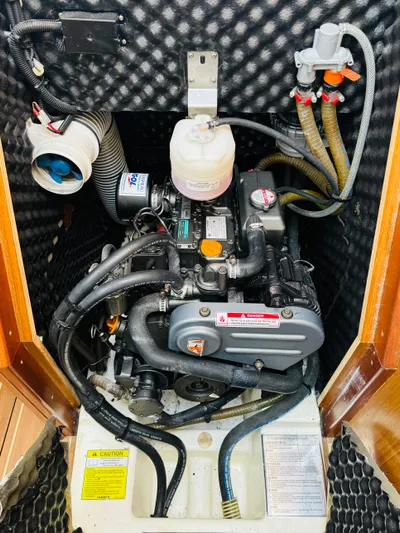 La Dauphine Yacht Photos Pics 