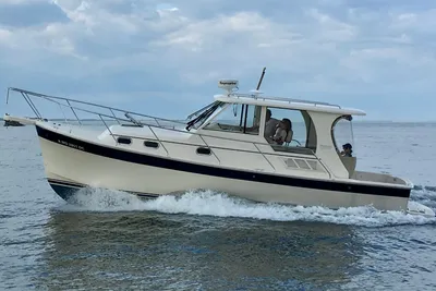 Mainship 31 Pilot Sedan