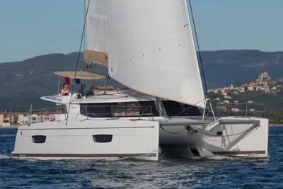 Fountaine Pajot helia