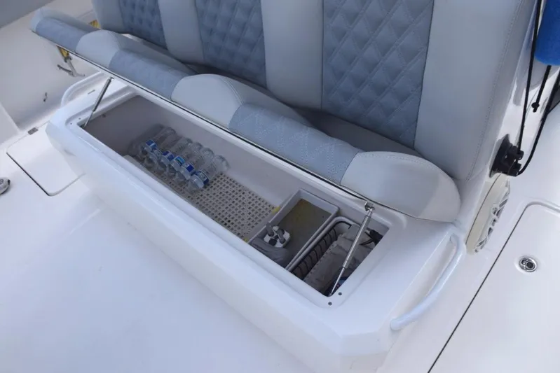 Toro Yacht Photos Pics Drinkbox under aft seat