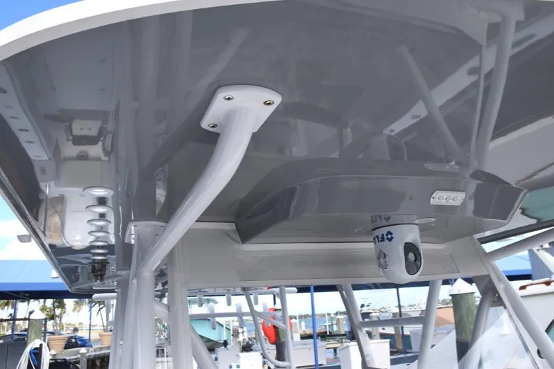Toro Yacht Photos Pics Underside of hardtop / FLIR camera