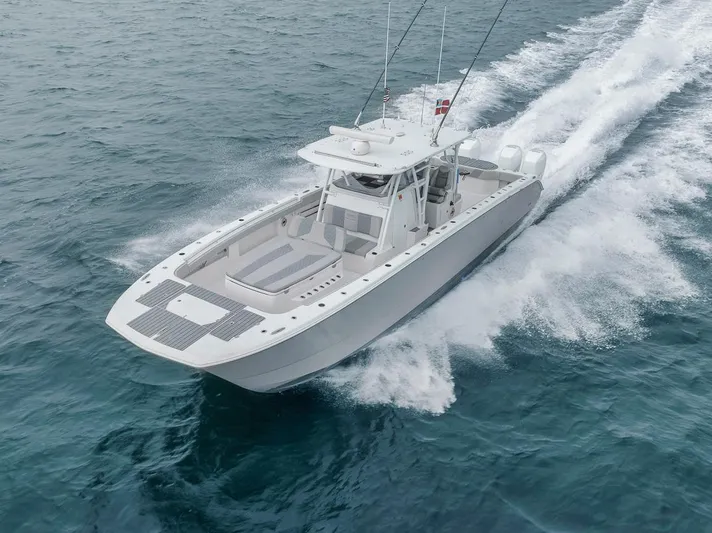 Toro Yacht Photos Pics Running shot 2