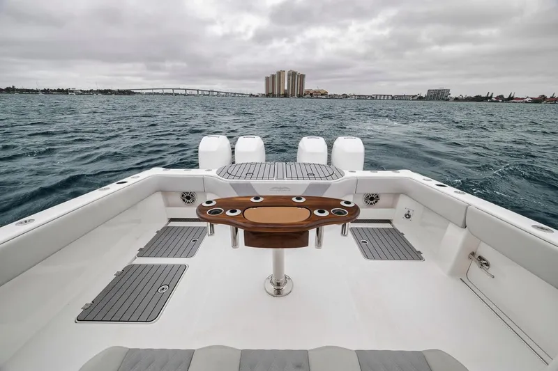 Toro Yacht Photos Pics Fishing Cockpit