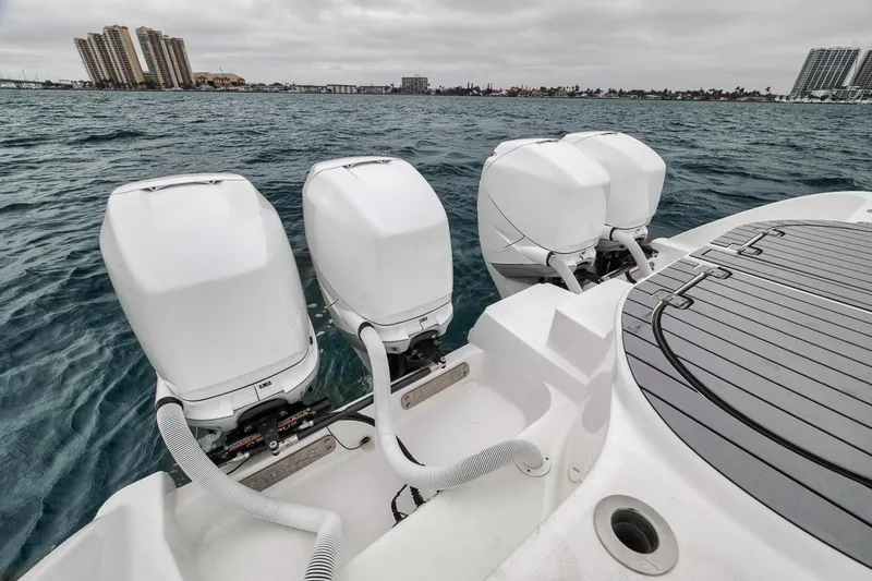 Toro Yacht Photos Pics Quad 400hp Verados with emblems cleared off