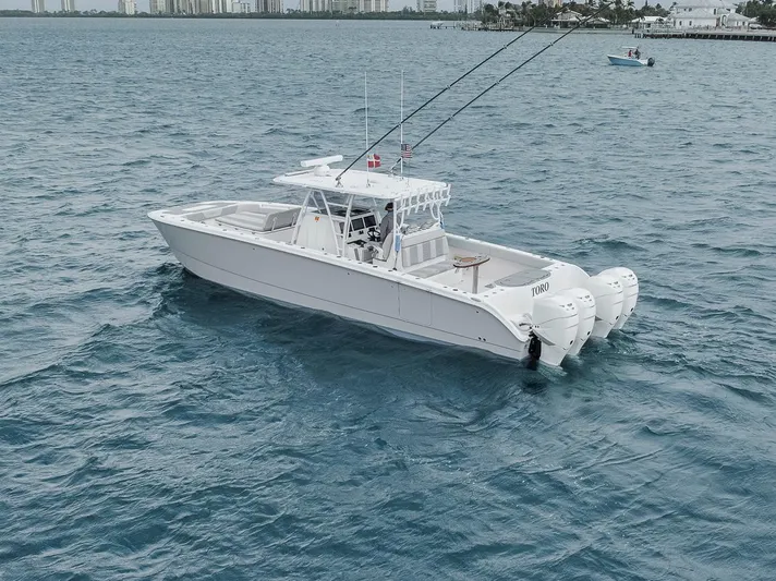 Toro Yacht Photos Pics Profile 4