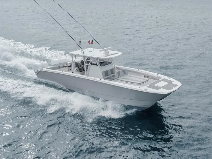 Toro Yacht Photos Pics Running shot 1