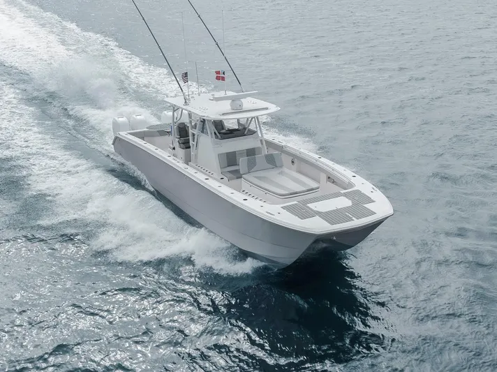 Toro Yacht Photos Pics Running shot 7