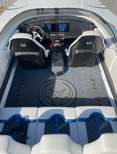  Yacht Photos Pics Interior of a 2021 HellKats 32 boat with modern dashboard and seating.